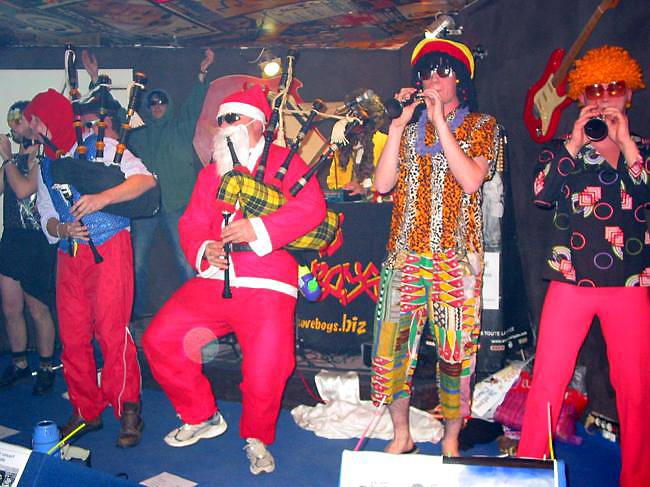 Les Groove Boys ont donné un concert haut en couleur jeudi soir au Sool Food Café. Photo de presse