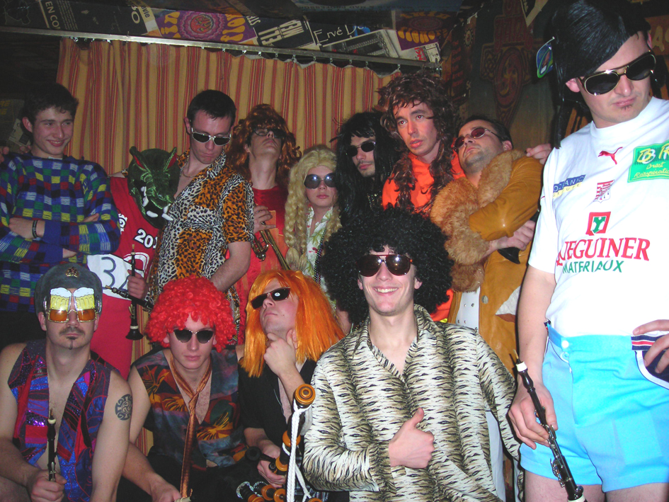 Ar Groove Boys a entano an engroez da lakaat trouz war o fladenn d'an 22 ha 23 a viz Mae. Photo de presse
